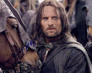 Viggo Mortensen autograph