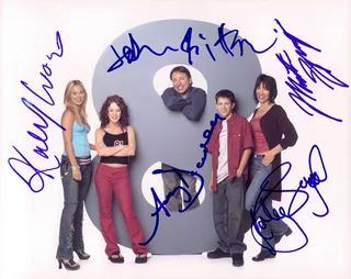 8 Simple Rules autograph