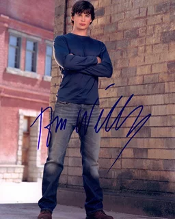 Tom Welling autograph