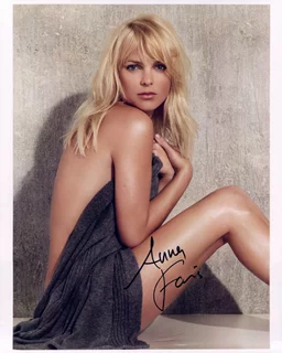Anna Faris autograph