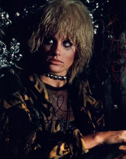 Daryl Hannah autograph