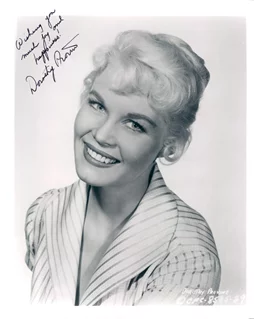 Dorothy Provine autograph