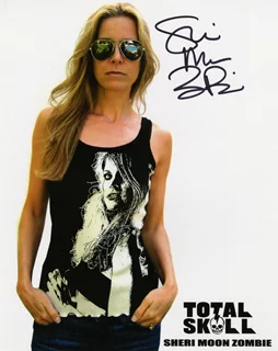 Sheri Moon autograph