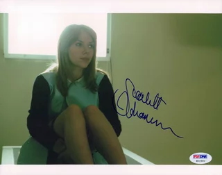 Scarlett Johansson autograph