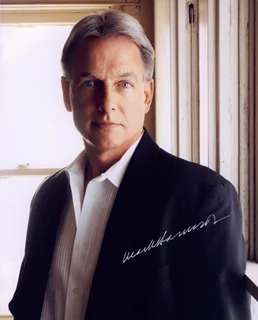 Mark Harmon autograph