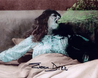 Eileen Dietz autograph