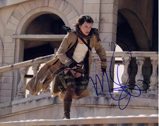 Milla Jovovich autograph