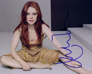 Julianne Moore autograph