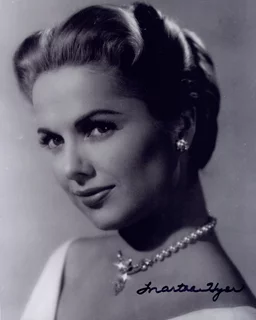 Martha Hyer autograph