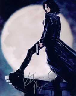 Kate Beckinsale autograph