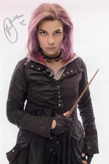 Natalia Tena autograph