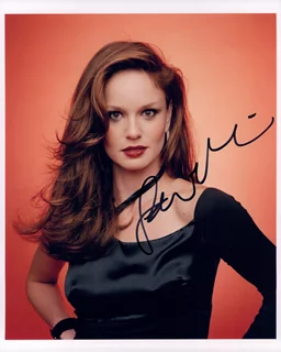 Sarah Wayne Callies autograph