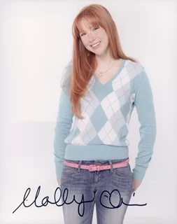 Molly Quinn autograph