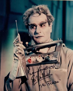 Eli Wallach autograph