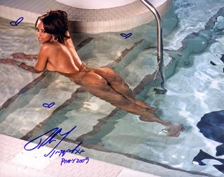 Ida Ljungqvist autograph