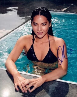 Olivia Munn autograph