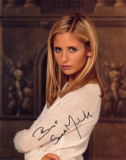 Sarah Michelle Gellar autograph