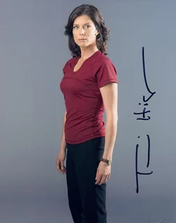Torri Higginson autograph