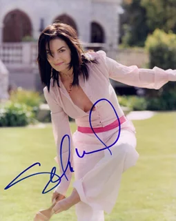 Sela Ward autograph