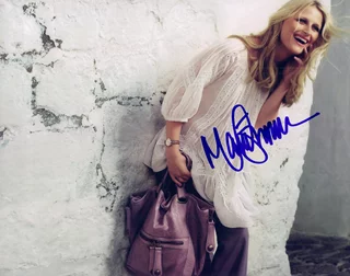 Mamie Gummer autograph