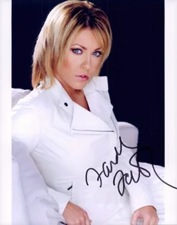 Farah Fath autograph