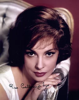 Gina Lollobrigida autograph