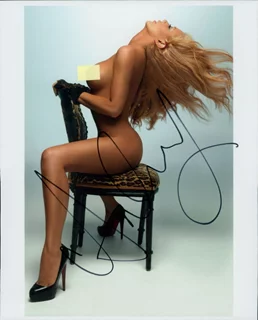 Aubrey O'Day autograph