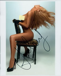 Aubrey O'Day autograph