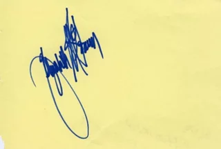 Elizabeth McGovern autograph
