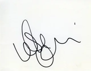 Leslie Mann autograph
