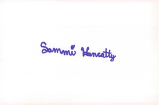 Sammi Hanratty autograph