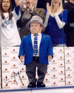 Verne Troyer autograph