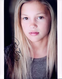 Olivia Holt autograph