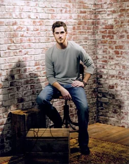 Dave Annable autograph