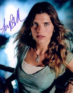 Lake Bell autograph