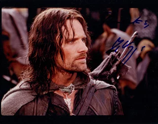 Viggo Mortensen autograph