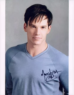 Mark Hapka autograph