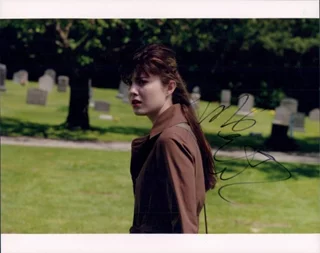 Mary Elizabeth Winstead autograph