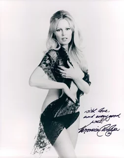 Veronica Carlson autograph