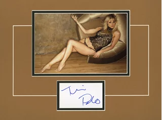 Teri Polo autograph