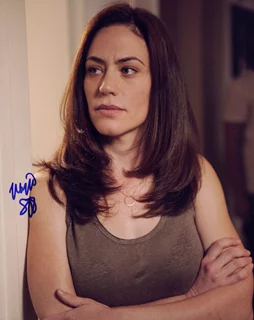 Maggie Siff autograph