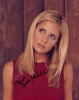 Sarah Michelle Gellar autograph