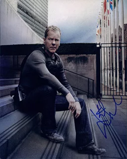 Kiefer Sutherland autograph