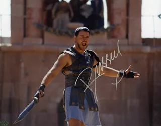 Russell Crowe autograph