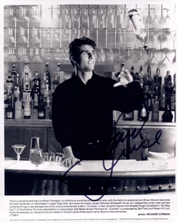 Tom Cruise autograph
