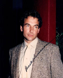 Mark Harmon autograph