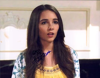 Haley Pullos autograph