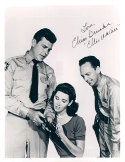 Elinor Donahue autograph