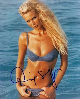 Claudia Schiffer autograph
