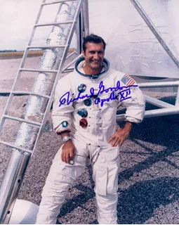 Richard Gordon autograph